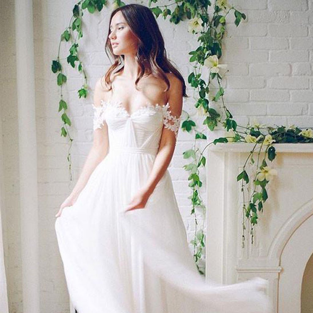 Long Wedding Dress, Chiffon Wedding Dress, A-Line Bridal Dress, Off-Shoulder Wedding Dress, Lace Wedding Dress, Backless Wedding Dress, Beach Wedding Dress, LB0457